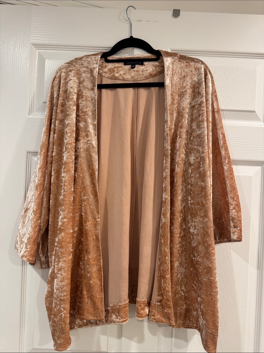 Kendall & Kylie Velvet Open-Front Kimono in Blush
